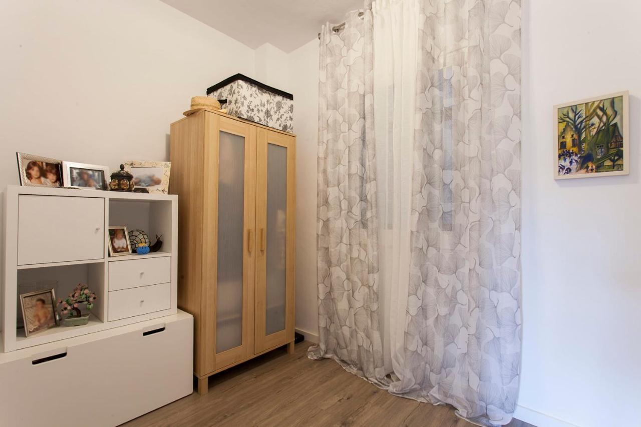 Cozy Apartment Near Fira Gran Via With Ac L’Hospitalet de Llobregat Exterior foto